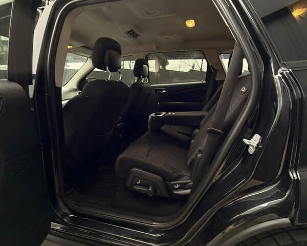 Черный Додж Джорни, объемом двигателя 2.36 л и пробегом 161 тыс. км за 9900 $, фото 41 на Automoto.ua