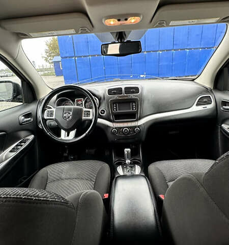 Черный Додж Джорни, объемом двигателя 2.36 л и пробегом 204 тыс. км за 10500 $, фото 9 на Automoto.ua