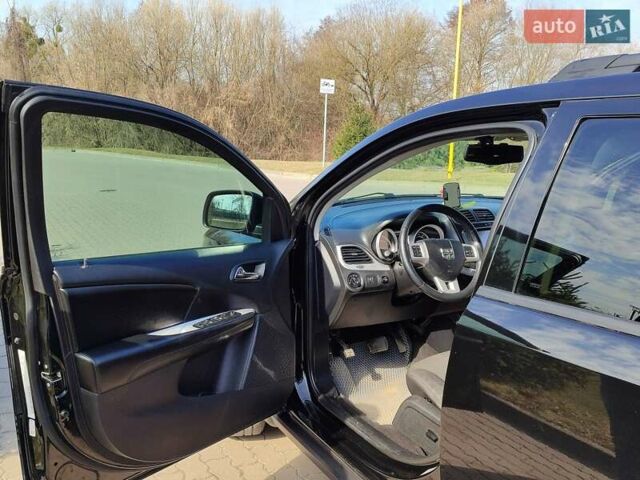 Чорний Додж Джорні, об'ємом двигуна 2.36 л та пробігом 202 тис. км за 11800 $, фото 9 на Automoto.ua