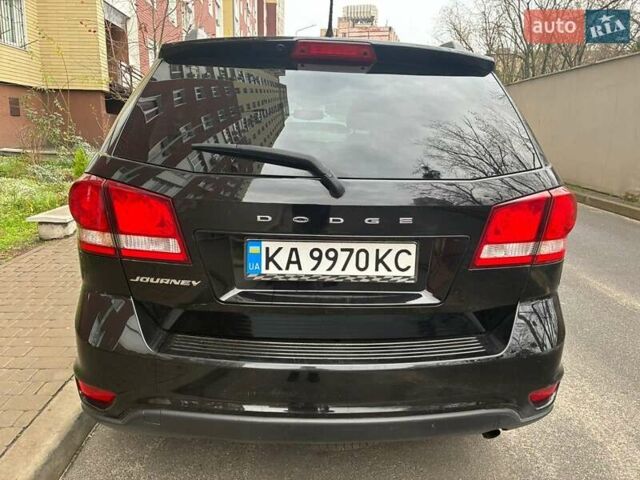 Черный Додж Джорни, объемом двигателя 2.36 л и пробегом 352 тыс. км за 9000 $, фото 3 на Automoto.ua