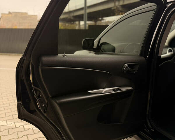 Черный Додж Джорни, объемом двигателя 2.36 л и пробегом 161 тыс. км за 9900 $, фото 56 на Automoto.ua