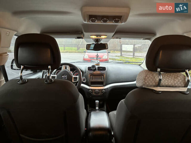 Черный Додж Джорни, объемом двигателя 2.36 л и пробегом 210 тыс. км за 9900 $, фото 2 на Automoto.ua