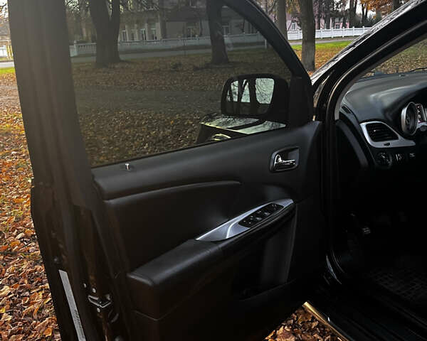 Черный Додж Джорни, объемом двигателя 2.36 л и пробегом 180 тыс. км за 11800 $, фото 25 на Automoto.ua