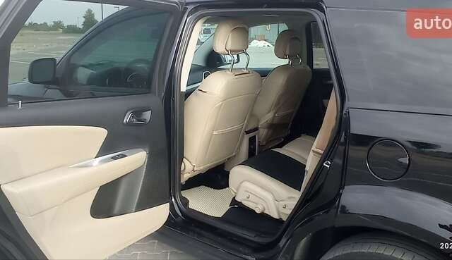 Додж Джорни 2015 в Черкассах на Automoto.ua Черный Додж Джорни, объемом двигателя 2.36 л и пробегом 199 тыс. км за 9900 $, фото 26 на Automoto.ua