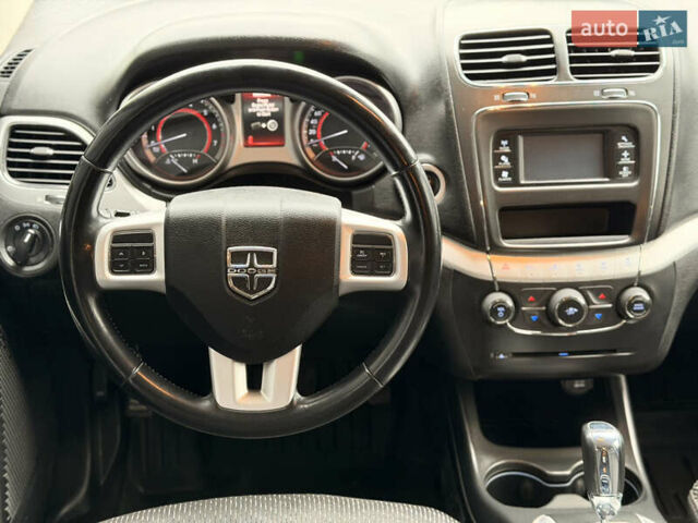 Черный Додж Джорни, объемом двигателя 2.36 л и пробегом 161 тыс. км за 9900 $, фото 51 на Automoto.ua