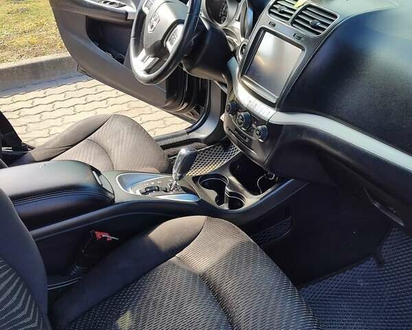 Чорний Додж Джорні, об'ємом двигуна 2.36 л та пробігом 202 тис. км за 11800 $, фото 15 на Automoto.ua