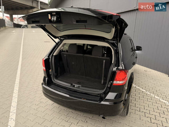 Черный Додж Джорни, объемом двигателя 2.36 л и пробегом 161 тыс. км за 9900 $, фото 74 на Automoto.ua