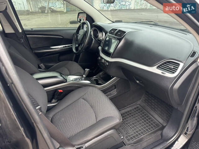 Черный Додж Джорни, объемом двигателя 3.6 л и пробегом 250 тыс. км за 10500 $, фото 12 на Automoto.ua