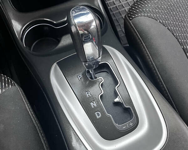 Черный Додж Джорни, объемом двигателя 2.36 л и пробегом 180 тыс. км за 11800 $, фото 12 на Automoto.ua