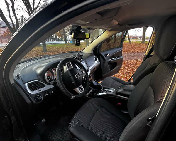 Черный Додж Джорни, объемом двигателя 2.36 л и пробегом 180 тыс. км за 11800 $, фото 21 на Automoto.ua