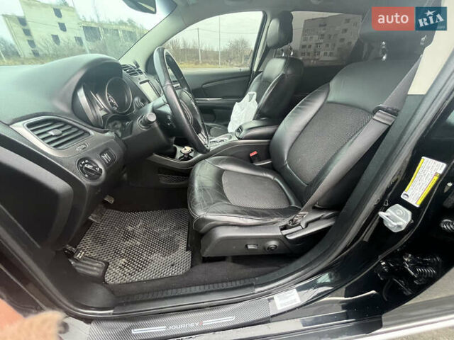 Черный Додж Джорни, объемом двигателя 2.36 л и пробегом 225 тыс. км за 10600 $, фото 10 на Automoto.ua