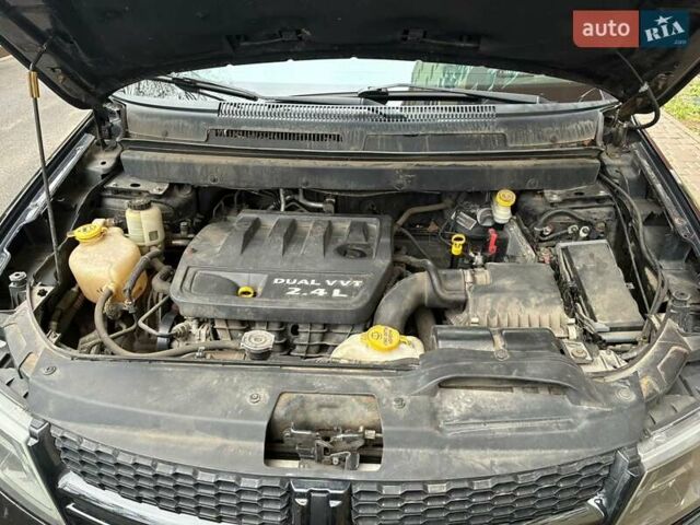 Черный Додж Джорни, объемом двигателя 2.36 л и пробегом 352 тыс. км за 9000 $, фото 14 на Automoto.ua