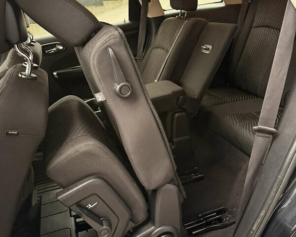 Черный Додж Джорни, объемом двигателя 2.36 л и пробегом 161 тыс. км за 9900 $, фото 49 на Automoto.ua