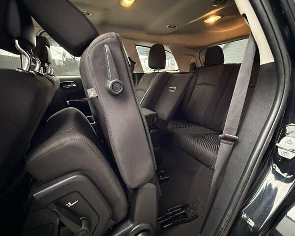 Черный Додж Джорни, объемом двигателя 2.36 л и пробегом 161 тыс. км за 9900 $, фото 46 на Automoto.ua