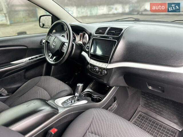 Черный Додж Джорни, объемом двигателя 3.6 л и пробегом 250 тыс. км за 10500 $, фото 13 на Automoto.ua