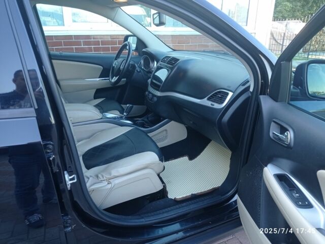 Черный Додж Джорни, объемом двигателя 2.4 л и пробегом 196 тыс. км за 9999 $, фото 4 на Automoto.ua