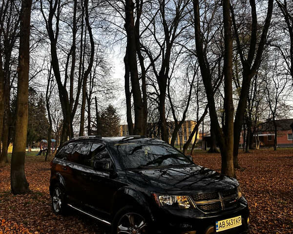 Черный Додж Джорни, объемом двигателя 2.36 л и пробегом 180 тыс. км за 11800 $, фото 1 на Automoto.ua