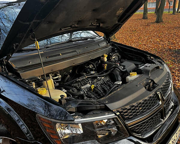 Черный Додж Джорни, объемом двигателя 2.36 л и пробегом 180 тыс. км за 11800 $, фото 31 на Automoto.ua