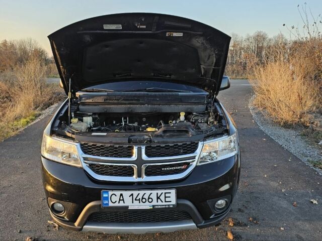 Черный Додж Джорни, объемом двигателя 2.4 л и пробегом 250 тыс. км за 10150 $, фото 5 на Automoto.ua
