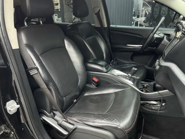 Черный Додж Джорни, объемом двигателя 3.6 л и пробегом 200 тыс. км за 9500 $, фото 14 на Automoto.ua