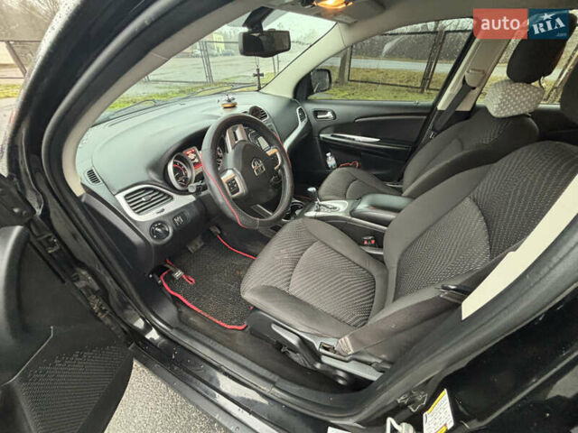 Черный Додж Джорни, объемом двигателя 2.36 л и пробегом 210 тыс. км за 9900 $, фото 5 на Automoto.ua