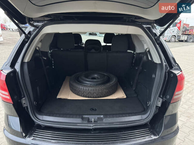 Чорний Додж Джорні, об'ємом двигуна 2.36 л та пробігом 198 тис. км за 8500 $, фото 13 на Automoto.ua