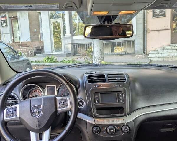 Чорний Додж Джорні, об'ємом двигуна 2.36 л та пробігом 215 тис. км за 11500 $, фото 7 на Automoto.ua