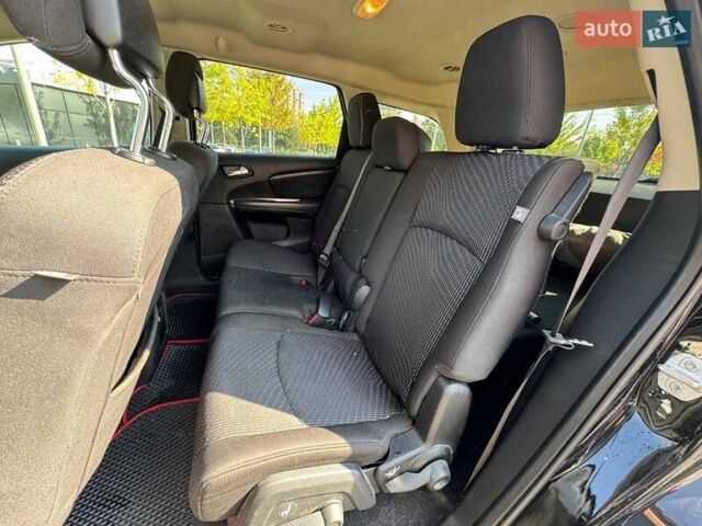 Чорний Додж Джорні, об'ємом двигуна 2.36 л та пробігом 148 тис. км за 8490 $, фото 7 на Automoto.ua