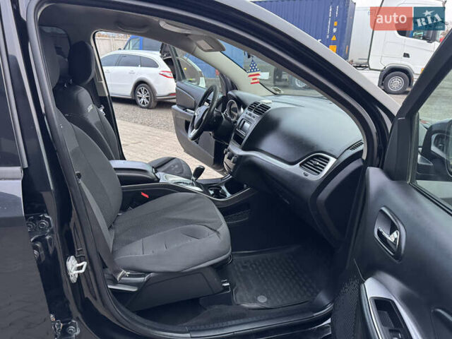 Чорний Додж Джорні, об'ємом двигуна 2.36 л та пробігом 198 тис. км за 8500 $, фото 6 на Automoto.ua