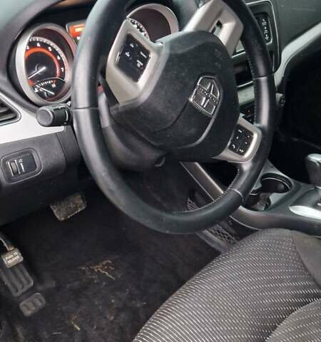 Чорний Додж Джорні, об'ємом двигуна 0 л та пробігом 200 тис. км за 7999 $, фото 2 на Automoto.ua