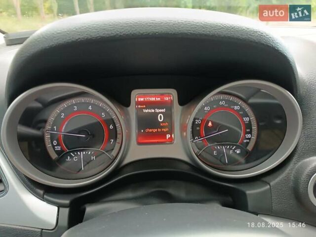 Черный Додж Джорни, объемом двигателя 2.4 л и пробегом 177 тыс. км за 12300 $, фото 9 на Automoto.ua