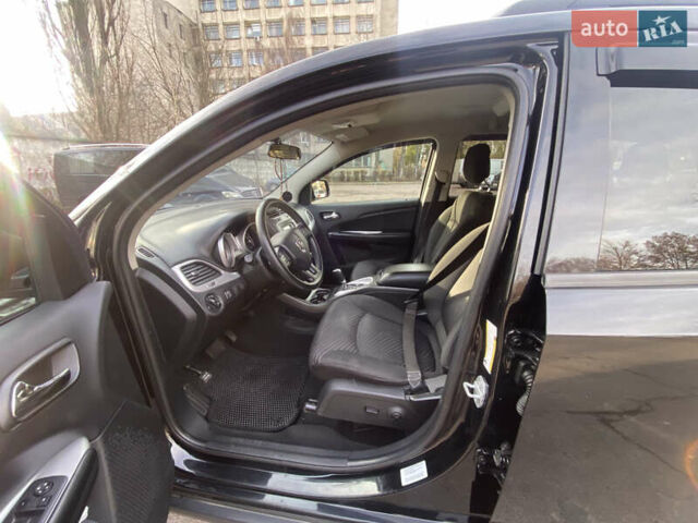 Чорний Додж Джорні, об'ємом двигуна 2.36 л та пробігом 172 тис. км за 10700 $, фото 14 на Automoto.ua