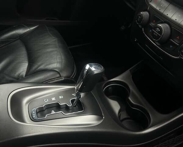 Черный Додж Джорни, объемом двигателя 2.4 л и пробегом 220 тыс. км за 11950 $, фото 10 на Automoto.ua