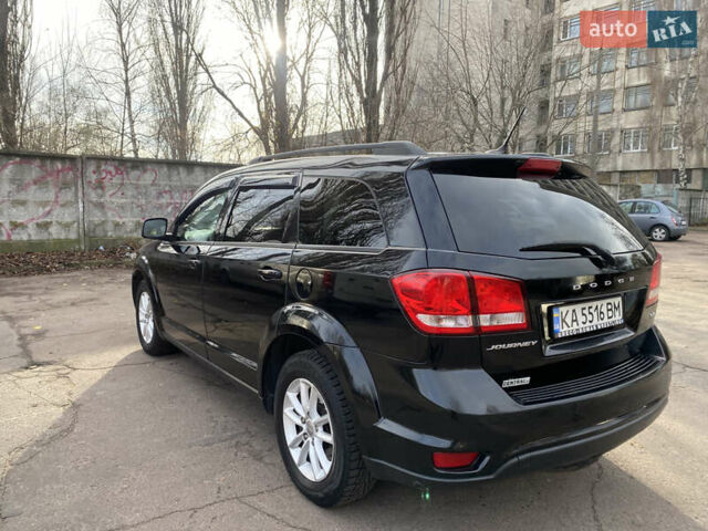 Чорний Додж Джорні, об'ємом двигуна 2.36 л та пробігом 172 тис. км за 10700 $, фото 4 на Automoto.ua
