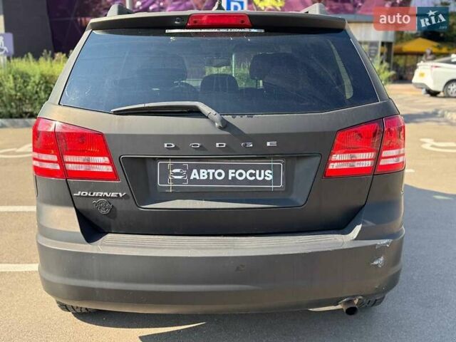 Чорний Додж Джорні, об'ємом двигуна 2.36 л та пробігом 148 тис. км за 8490 $, фото 4 на Automoto.ua