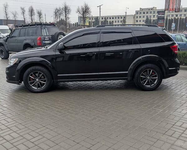 Черный Додж Джорни, объемом двигателя 3.6 л и пробегом 999 тыс. км за 10500 $, фото 4 на Automoto.ua