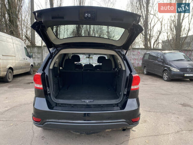 Чорний Додж Джорні, об'ємом двигуна 2.36 л та пробігом 172 тис. км за 10700 $, фото 6 на Automoto.ua