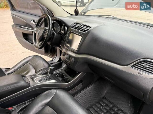 Додж Джорни 2016 в Ладыжин на Automoto.ua Черный Додж Джорни, объемом двигателя 3.61 л и пробегом 140 тыс. км за 10500 $, фото 6 на Automoto.ua