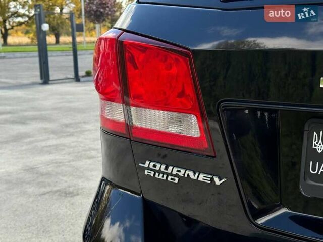 Чорний Додж Джорні, об'ємом двигуна 3.61 л та пробігом 227 тис. км за 10500 $, фото 9 на Automoto.ua