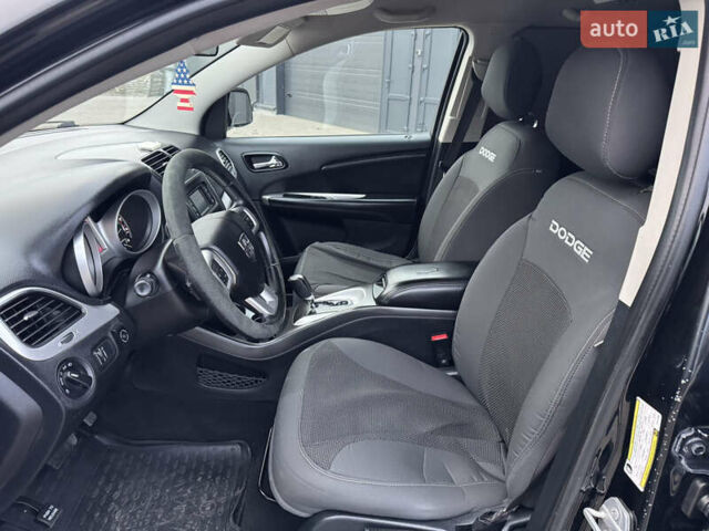 Чорний Додж Джорні, об'ємом двигуна 2.36 л та пробігом 198 тис. км за 8500 $, фото 5 на Automoto.ua