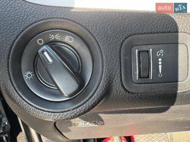 Чорний Додж Джорні, об'ємом двигуна 2.36 л та пробігом 148 тис. км за 8490 $, фото 14 на Automoto.ua