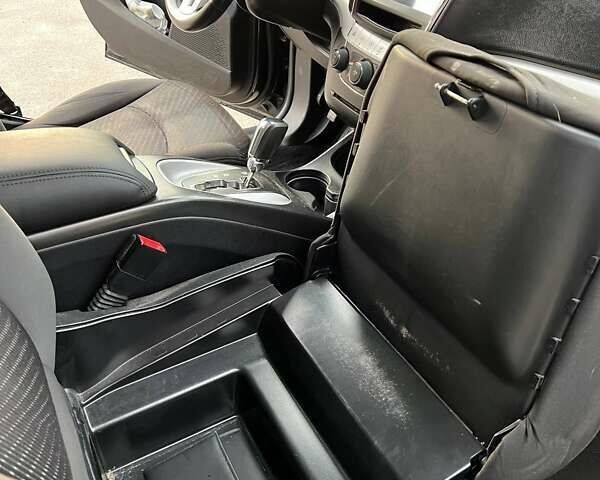 Черный Додж Джорни, объемом двигателя 3.6 л и пробегом 206 тыс. км за 13800 $, фото 5 на Automoto.ua