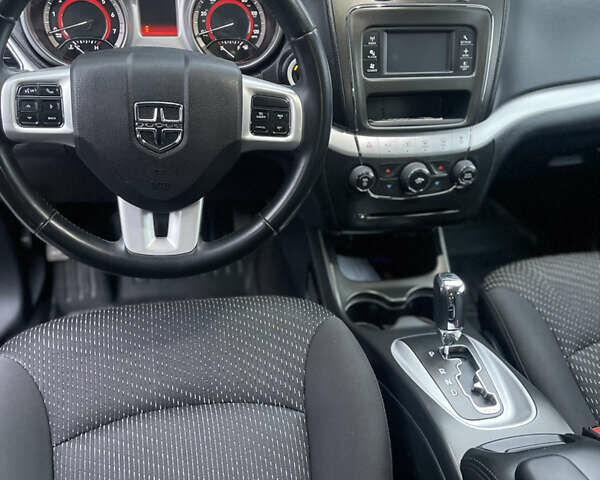 Черный Додж Джорни, объемом двигателя 2.36 л и пробегом 151 тыс. км за 12799 $, фото 8 на Automoto.ua