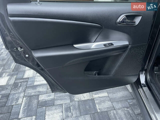 Черный Додж Джорни, объемом двигателя 2.36 л и пробегом 151 тыс. км за 12799 $, фото 12 на Automoto.ua