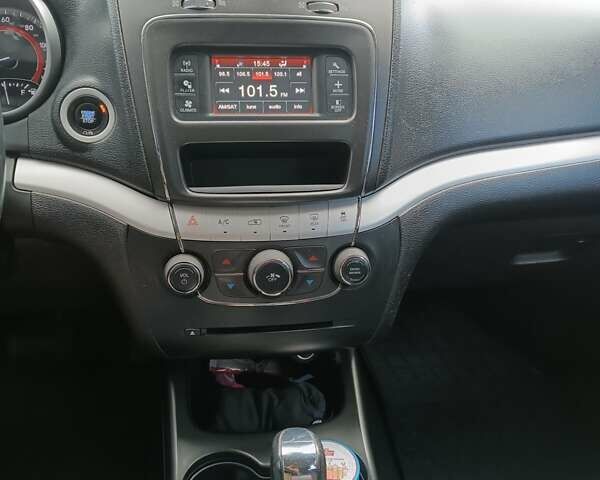 Черный Додж Джорни, объемом двигателя 2.4 л и пробегом 177 тыс. км за 12300 $, фото 13 на Automoto.ua