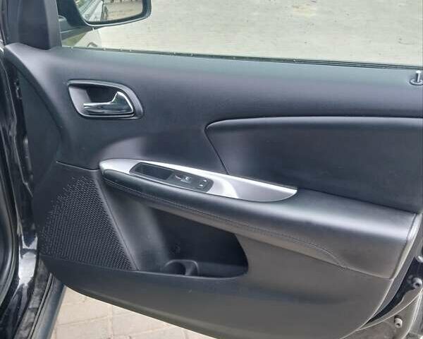 Додж Джорни 2016 в Львове на Automoto.ua Черный Додж Джорни, объемом двигателя 3.6 л и пробегом 95 тыс. км за 14000 $, фото 28 на Automoto.ua