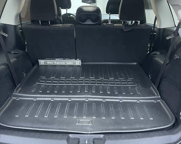 Черный Додж Джорни, объемом двигателя 2.36 л и пробегом 151 тыс. км за 12799 $, фото 16 на Automoto.ua