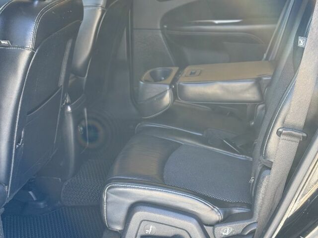 Черный Додж Джорни, объемом двигателя 2.4 л и пробегом 142 тыс. км за 11200 $, фото 6 на Automoto.ua