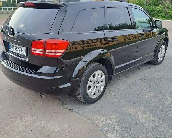 Черный Додж Джорни, объемом двигателя 2.36 л и пробегом 135 тыс. км за 11500 $, фото 5 на Automoto.ua
