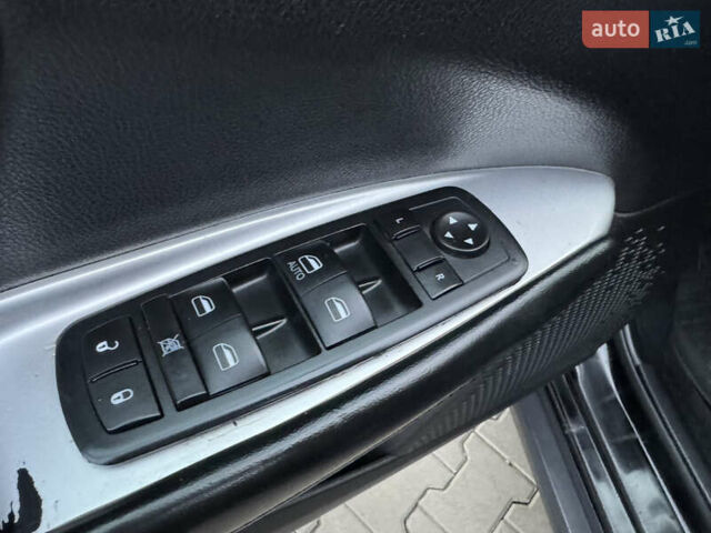 Чорний Додж Джорні, об'ємом двигуна 2.36 л та пробігом 198 тис. км за 8500 $, фото 9 на Automoto.ua